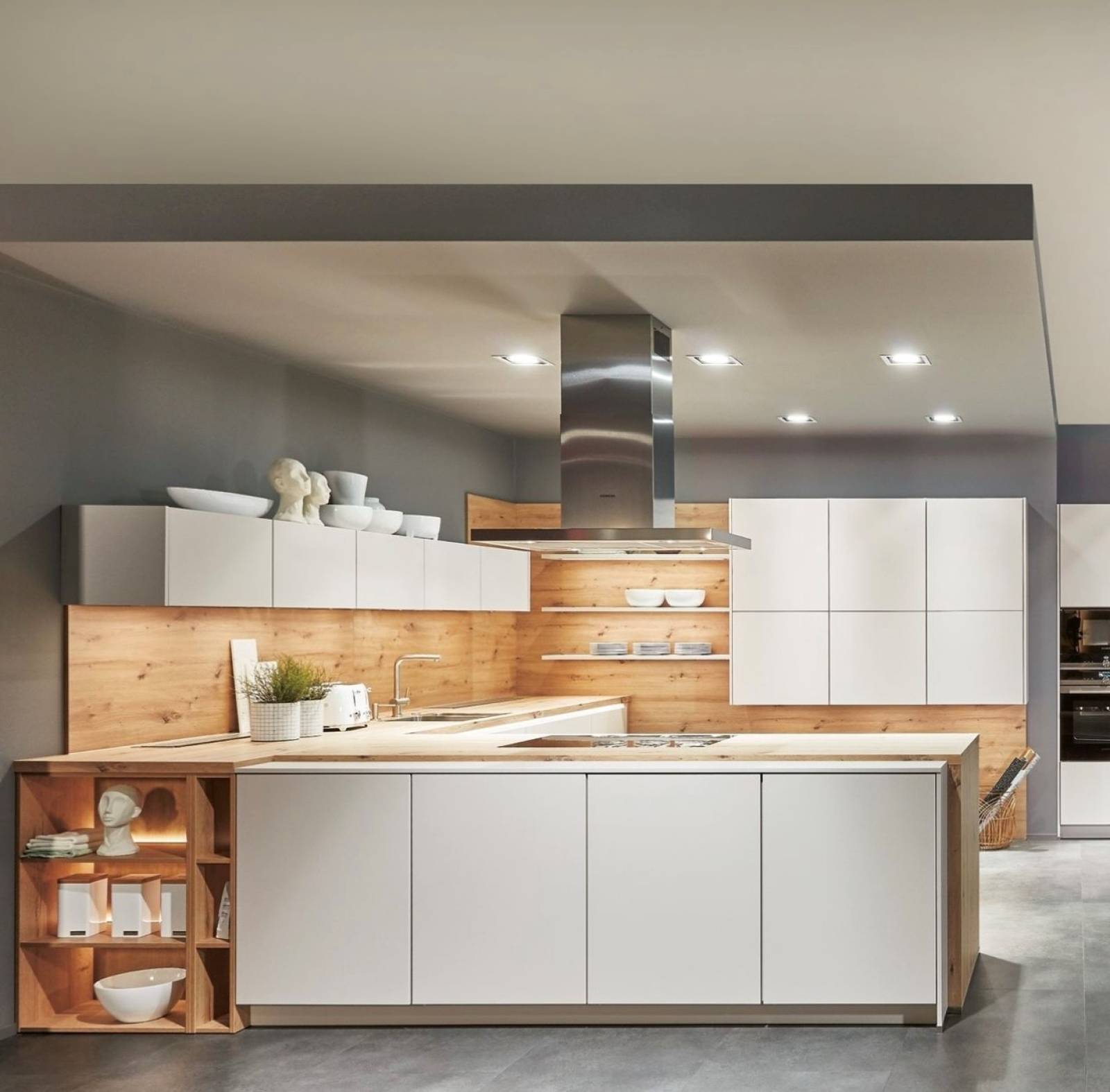 Cuisine blanche et bois en Ilot à Pessac