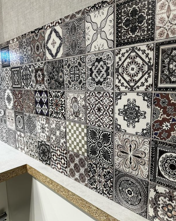 carreaux de dosseret motif Azulejo pour protéger des éclaboussures à Mérignac