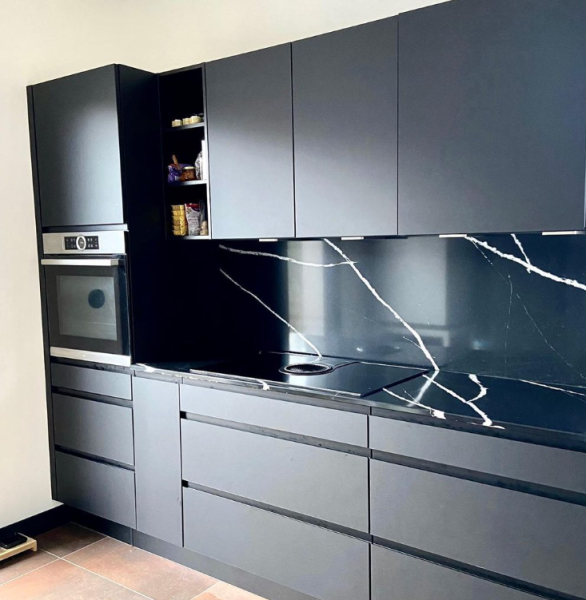 Simulez votre projet de cuisine sur mesure contemporaine et moderne à Mérignac